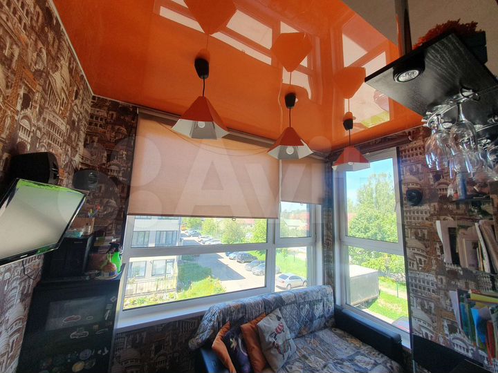 2-к. квартира, 50 м², 3/3 эт.