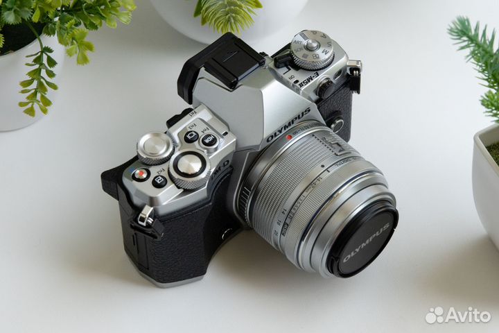 Olympus OM-D E-M5 Mark II Kit