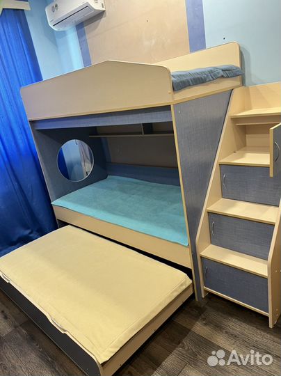 Детская Трехъярусная кровать