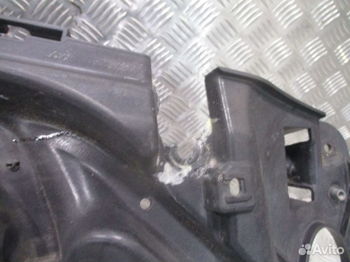 Корпус фары левый Iveco 9608800590