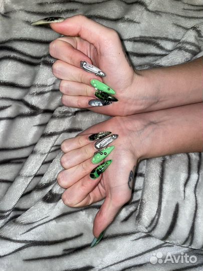 Маникюр, наращивание ногтей, крейзи дизайны