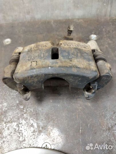 Суппорта задние Toyota Camry XV20