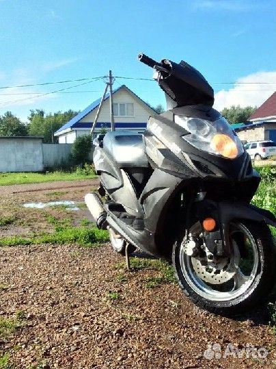 Рейсер 150 скутер