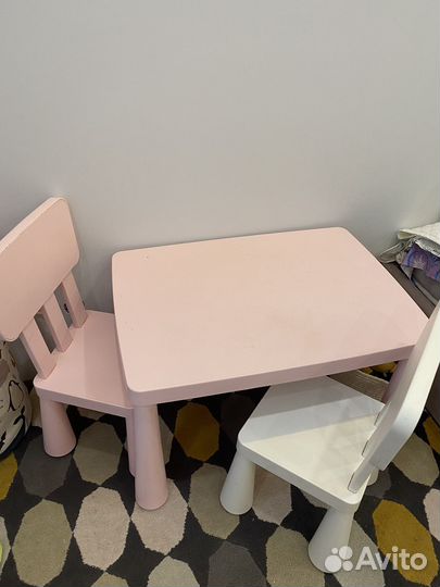 Детский стол и стулья IKEA