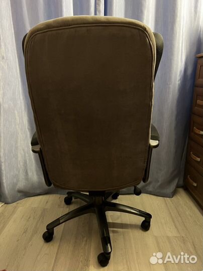 Компьютерное кресло