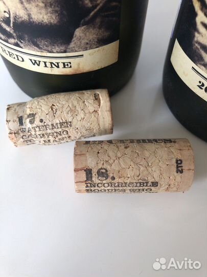 Бутылка с пробкой