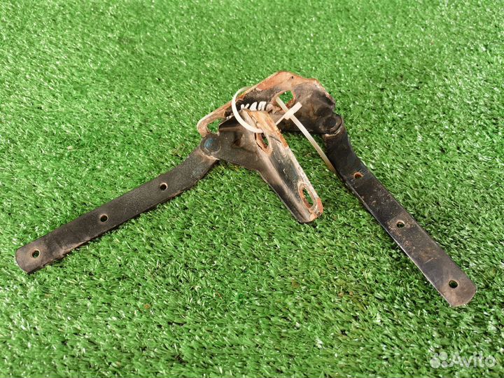 Петля капота mercedes w163 ml320