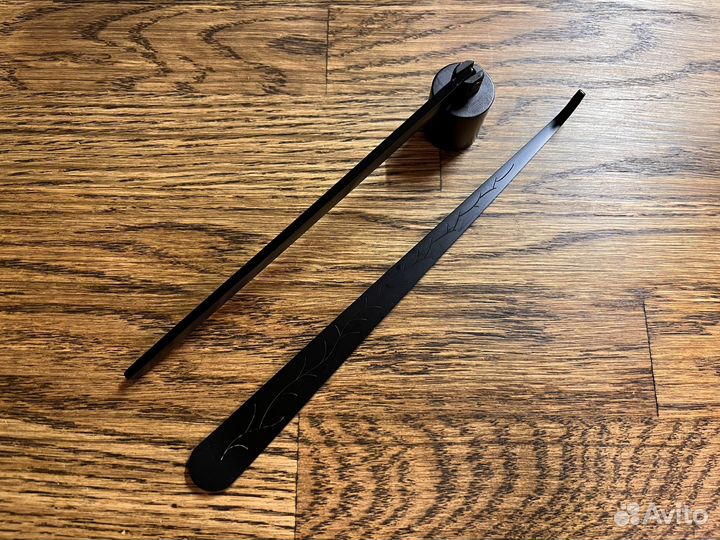 Гаситель (колпачок) и крючок для свечей б/у