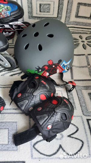 Роликовые коньки