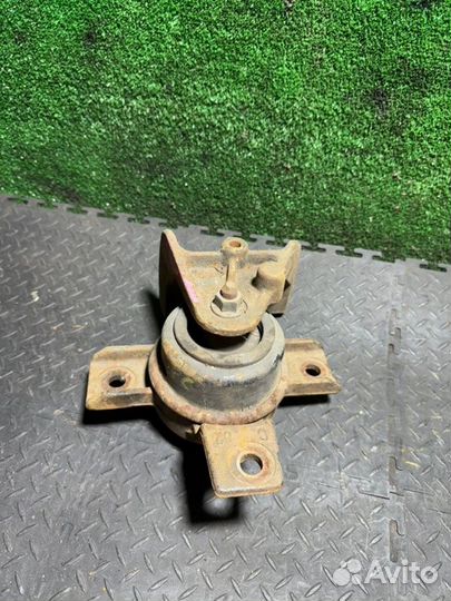 Подушка крепления двигателя Hyundai Santa Fe 2.2