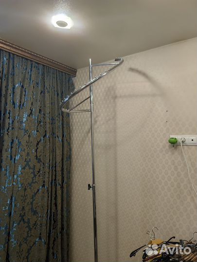 Вешалка напольная