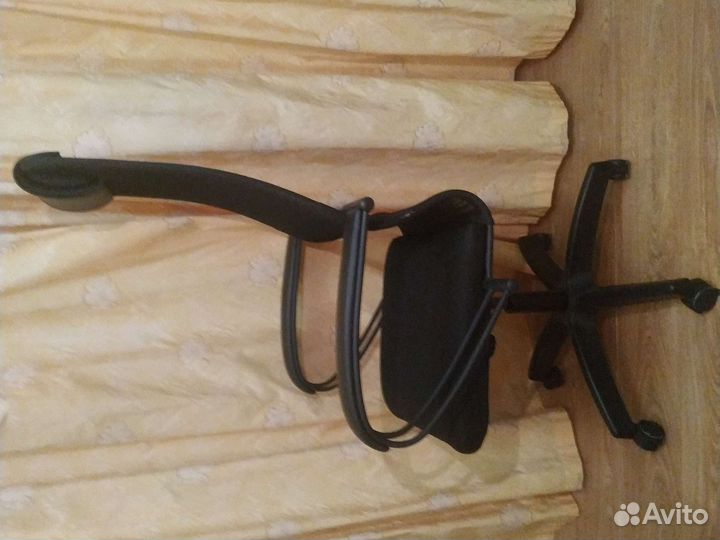 Компьютерное кресло