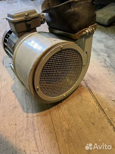 Двигатель асинхронный апн 11/2