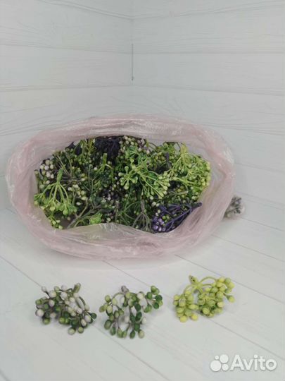 Искусственная зелень для букетов