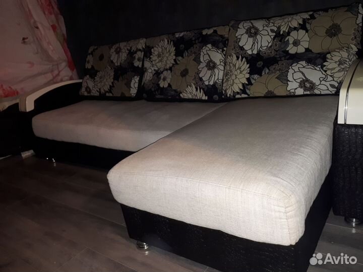 Угловой диван