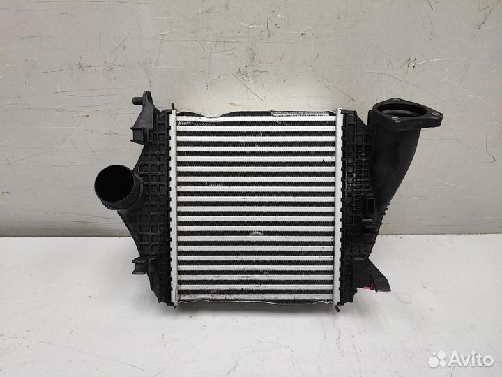 Интеркуллер audi Q8