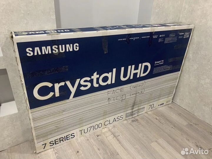 4K Телевизор Samsung UE70TU7100U 70