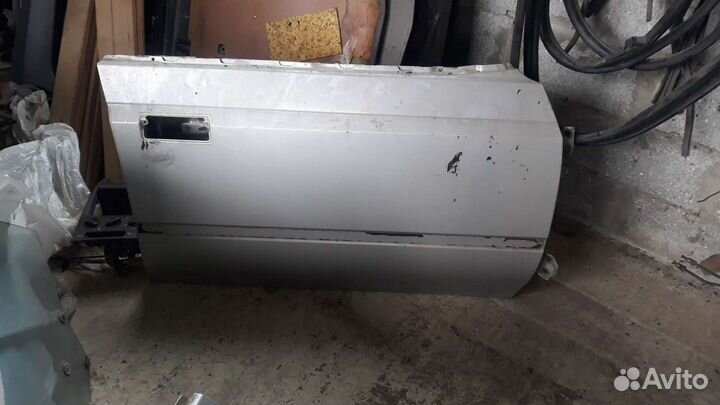 Дверь toyota crown MS110