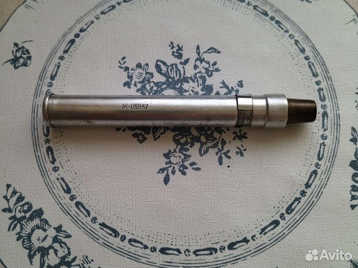 Нож на резбе