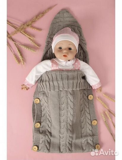 Вязаный конверт для малыша