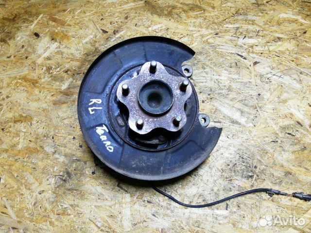 Кулак поворотный задний левый Nissan Teana L33