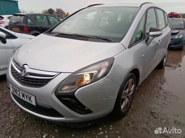 Разбор на запчасти Opel Zafira C 2011