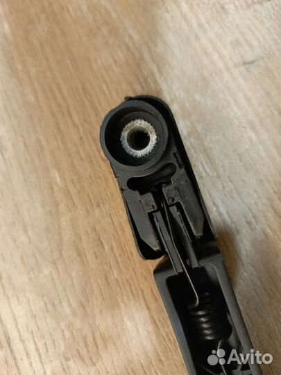 Щетка заднего стекла в сборе