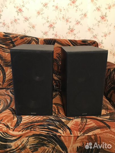 Активные колонки Edifier R2700