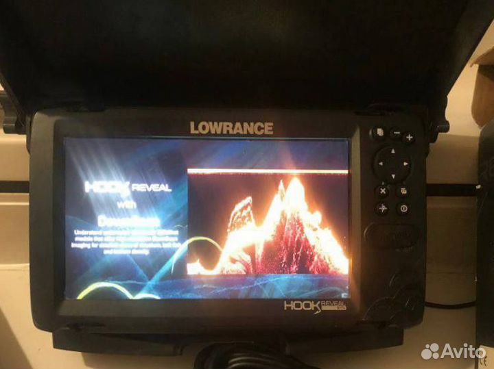 Эхолот Lowrance Hook Reveal 9 tripleshot