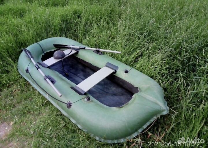 Надувная резиновая лодка Иволга