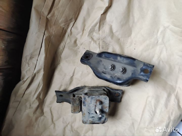 Подушки на двигатель EJ 15 (Subaru)