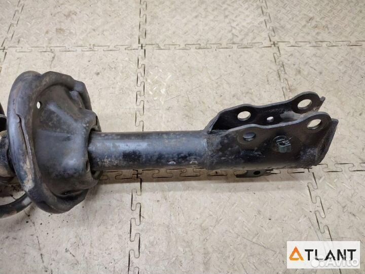 Стойка передняя правая toyota sienta