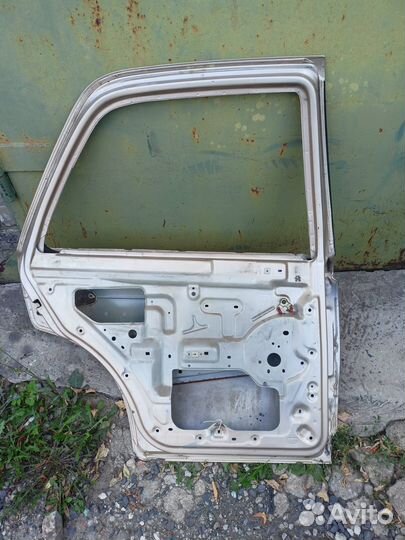 Дверь задняя левая kia sephia