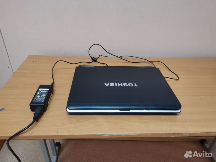 Ноутбук Toshiba Satellite L40-139