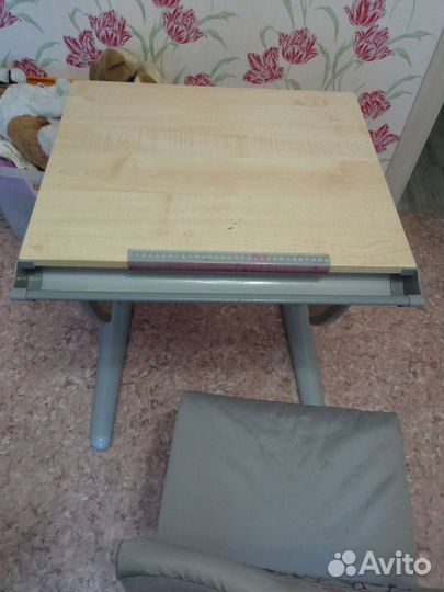 Растущие парта и стул