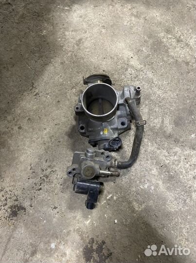 Впускной коллектор+дросельная заслонка. Мотор: F23