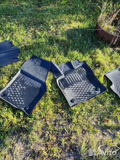 Автомобильные коврики резиновые