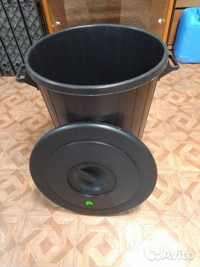 Пластмассовые вёдра и баки