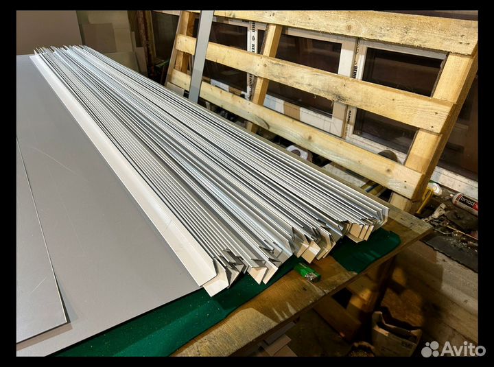 Коньки из металла для кровли