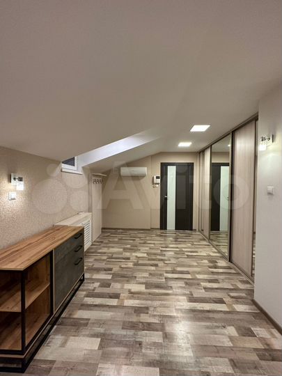 Квартира-студия, 57,6 м², 4/4 эт.