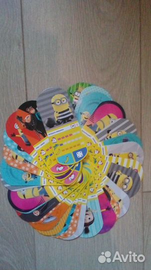 Карточки и журнал Миньоны