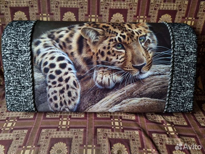 Две подушки для дивана