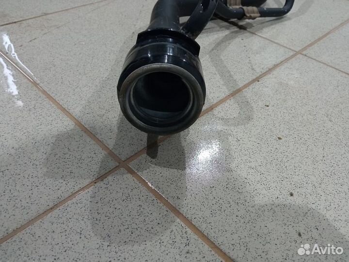 Горловина топливного бака Toyota Land Cruiser Prad