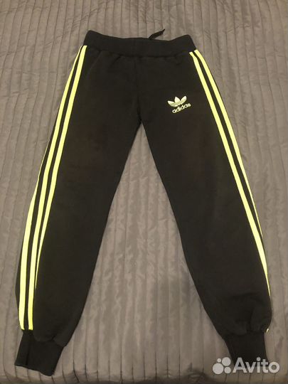 Спортивный костюм adidas для мальчика134/140