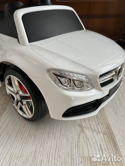 Машинка-каталка толокар Mersedes