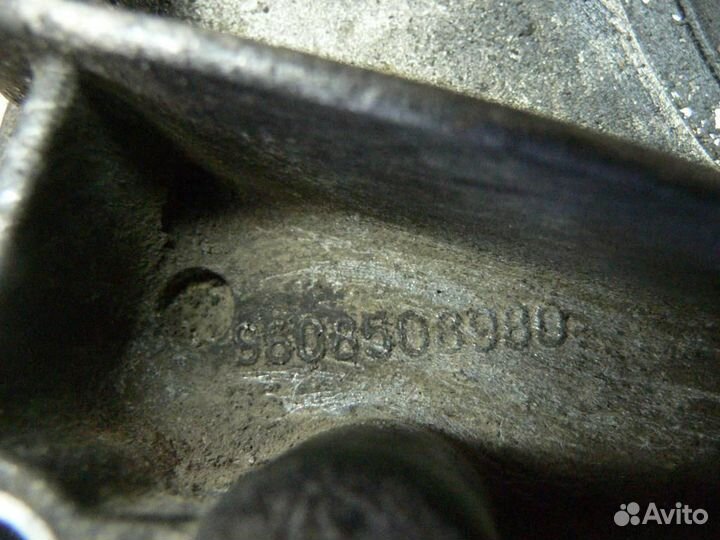 Крышка коленвала передняя citroen C4 2005-2011