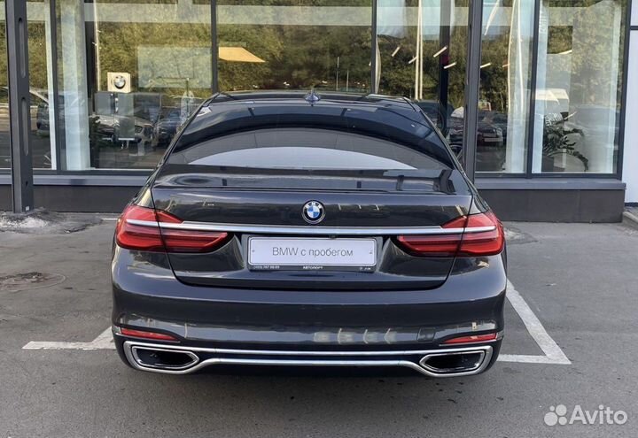 В разборе BMW 7 серия G11/G12