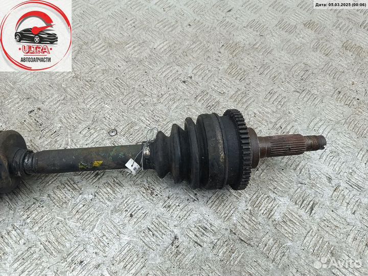 Полуось передняя левая б/у Kia Carnival