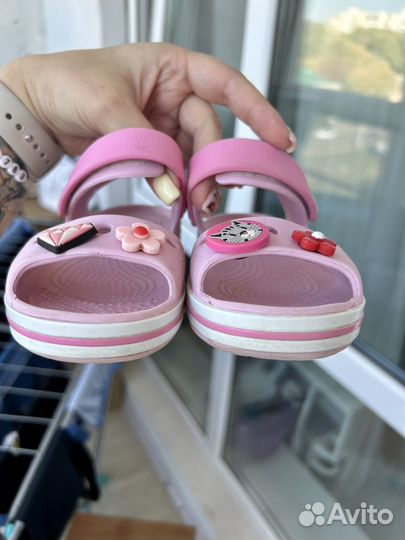 Сандалии crocs