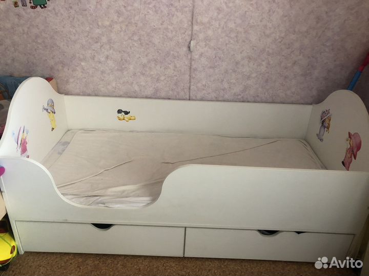 Детская кроватка